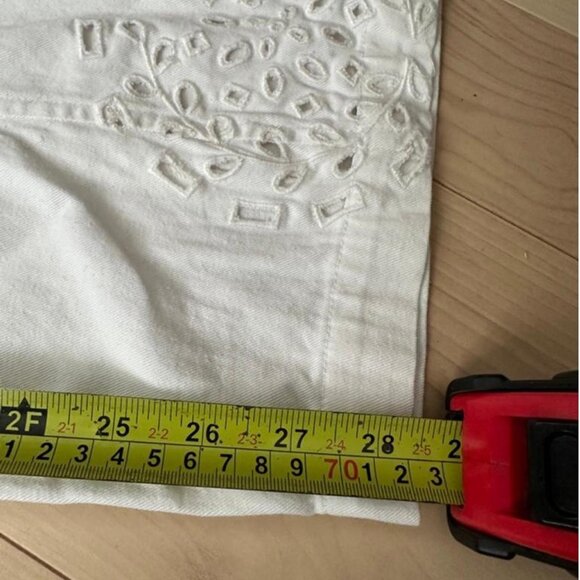 Tularosa Valentina embroidered pants in white. - Picture 8 of 8